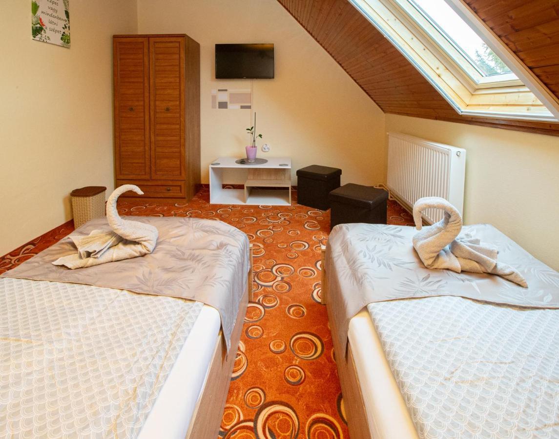 For You Apartman Gyula Exterior photo