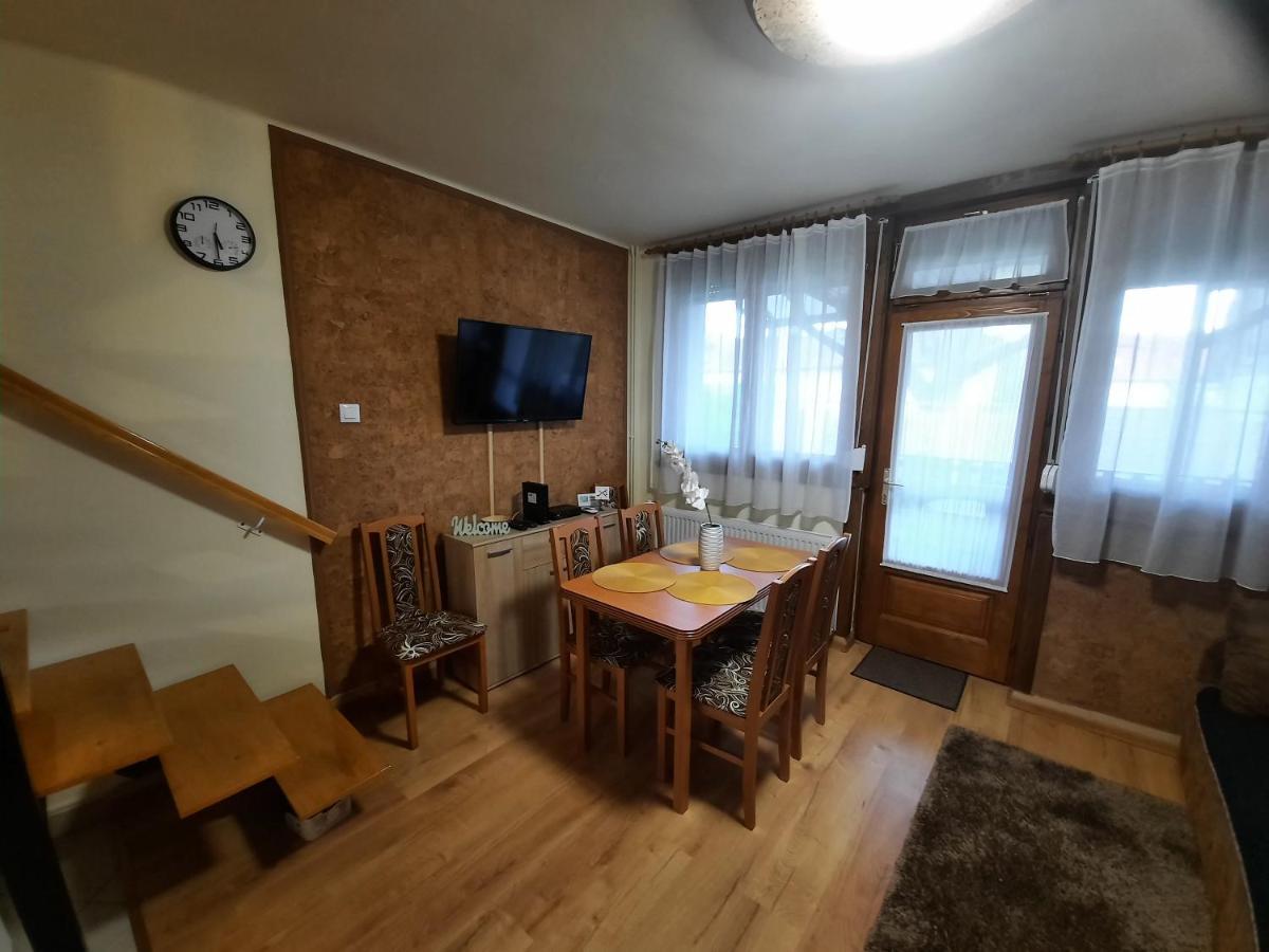 For You Apartman Gyula Exterior photo