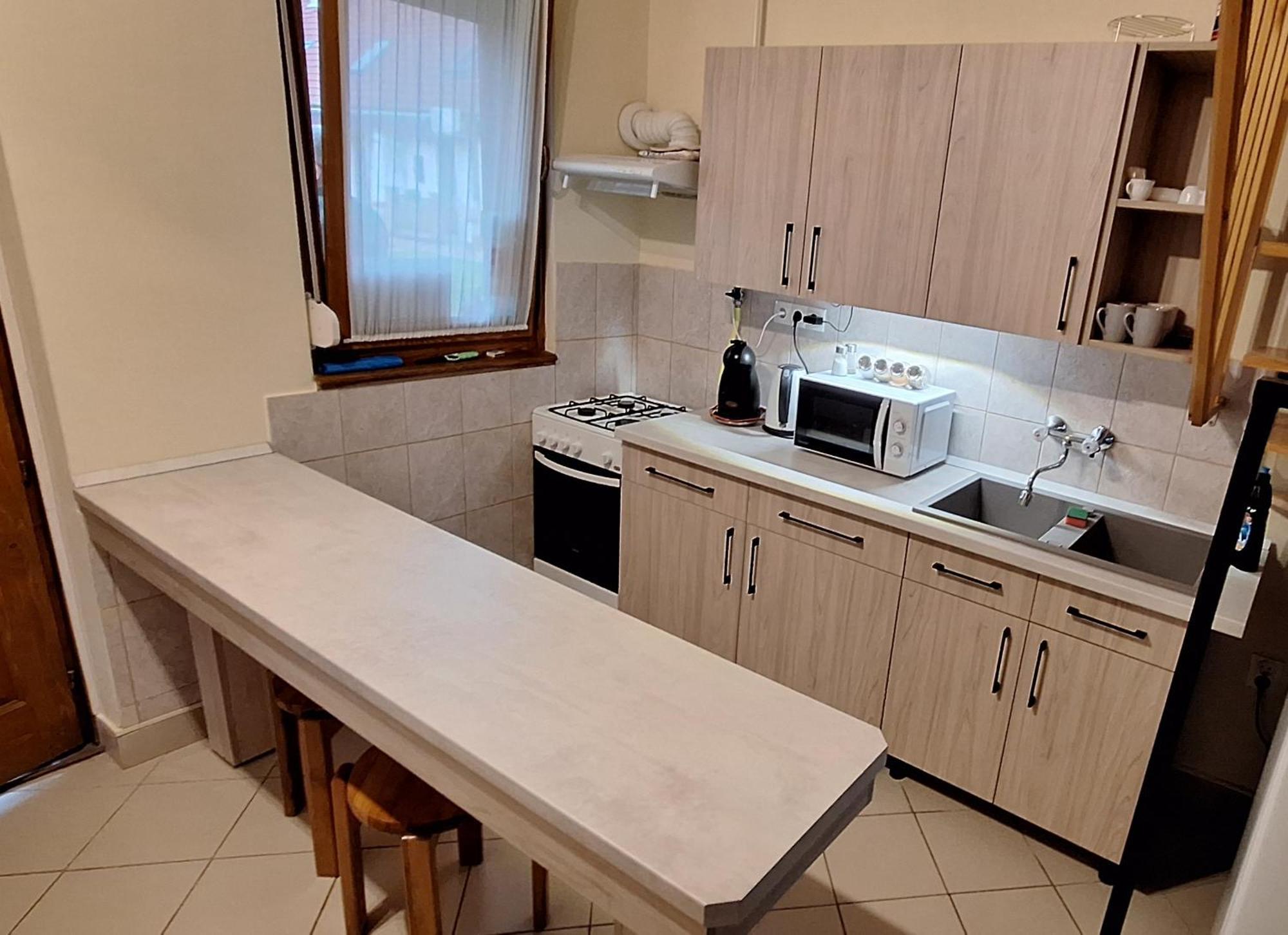 For You Apartman Gyula Exterior photo